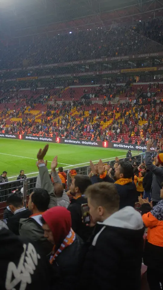 Anfield Atmosphere Guide: Songs, Chants, and Rituals