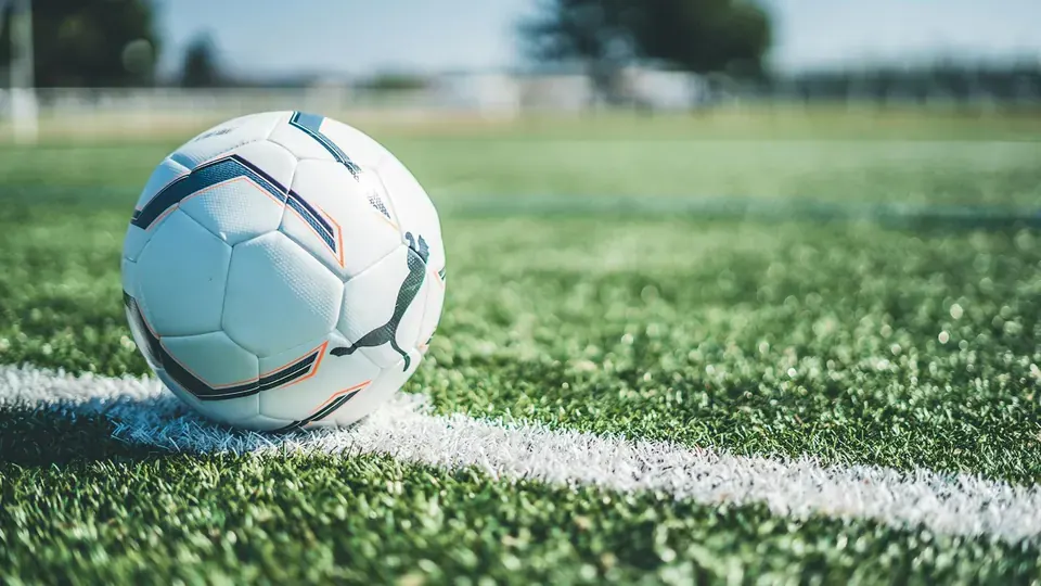 How to Read Liverpool Fan Opinions and Make Your Own Lineup Predictions