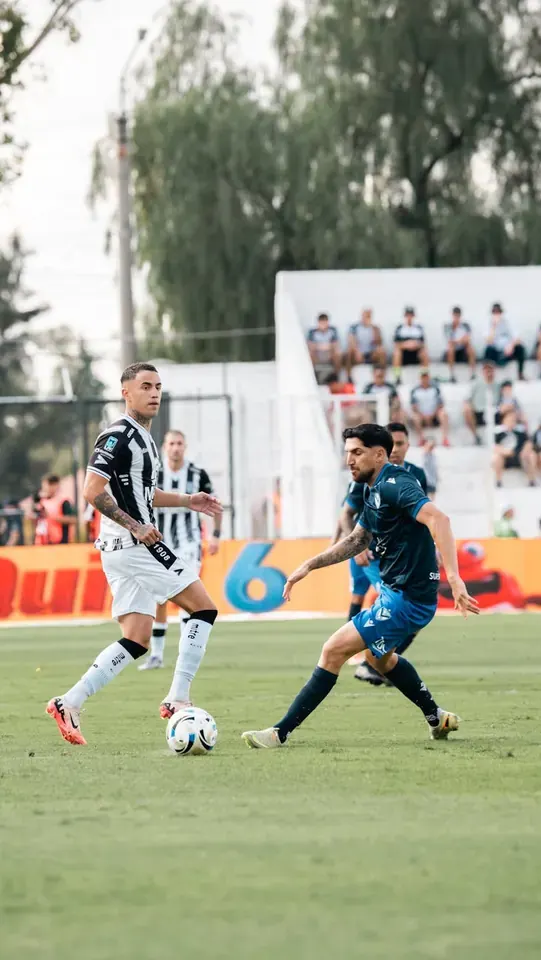 Tactical Substitution Patterns: Slot's In-Game Adjustments